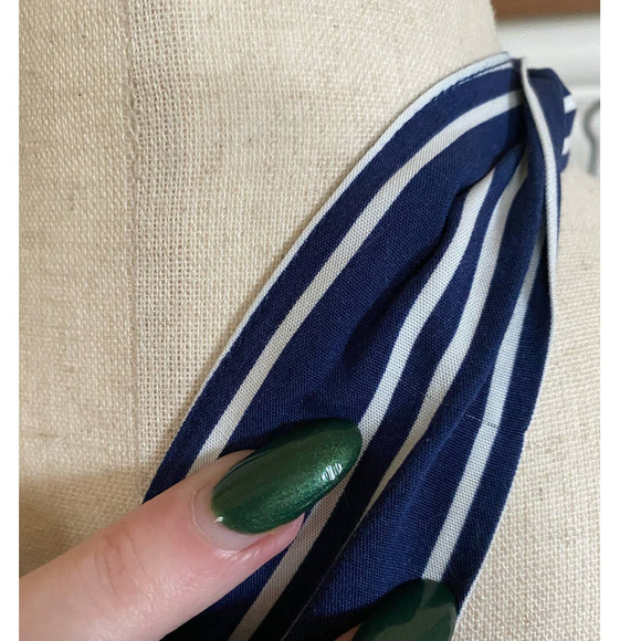 Jack by BB Dakota Vertical Stripe‎ One Shoulder Choker Blouse - Picture 13 of 13